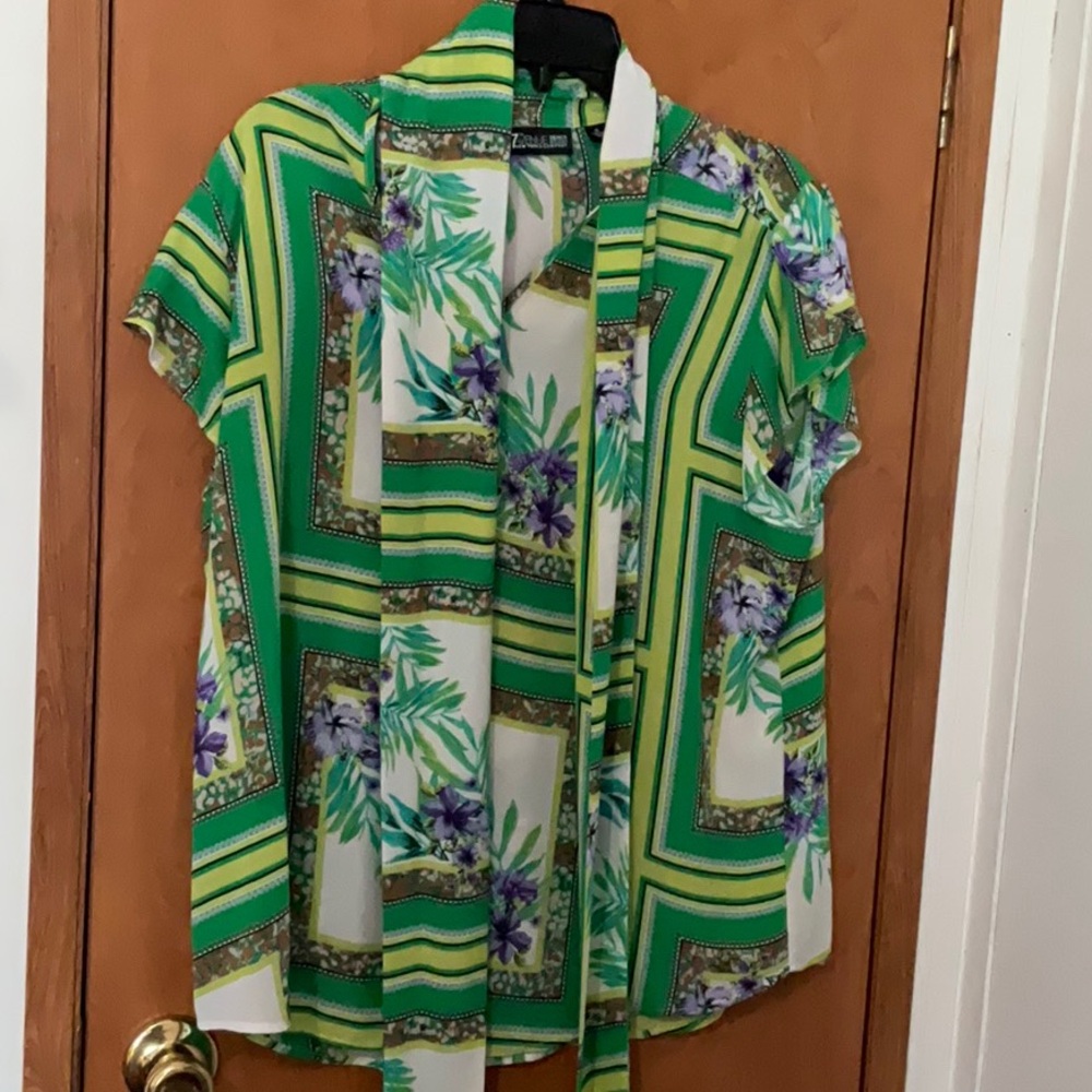 Green and White Graphic Short Sleeve Button Down Shirt